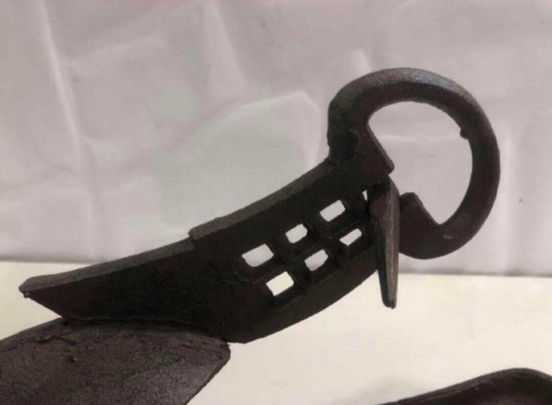 鉄製 アイアン 鎧 あぶみ 馬具 花器 左右セット