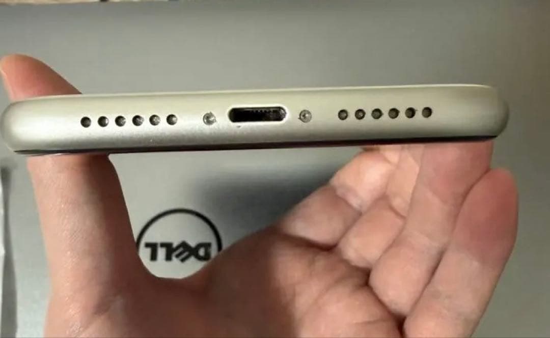 21年製 iPhone 11 128GB ホワイト修理歴なしバッテリー交換なし