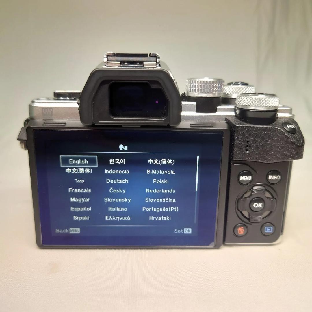 OLYMPUS オリンパス OM-D E-M10 Mark II 箱OK