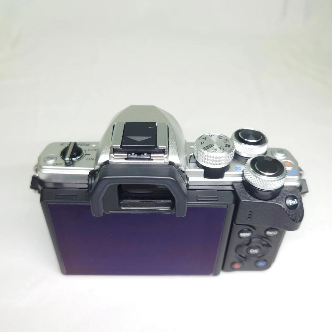 OLYMPUS オリンパス OM-D E-M10 Mark II 箱OK