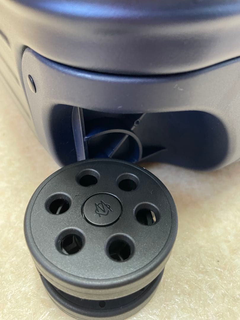 リモワ　Essential チェックイン L マットブルー