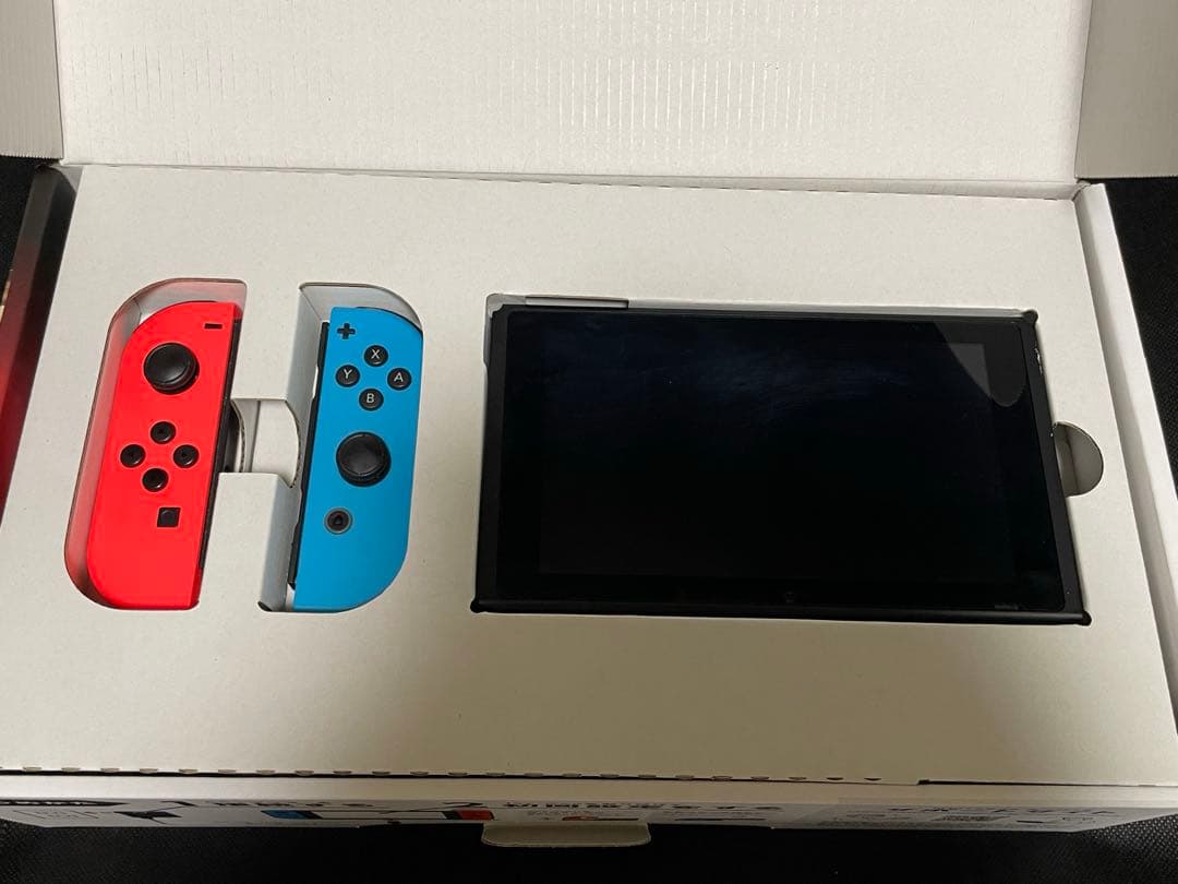Nintendo switch本体 (付属品全て完備、初期化済)