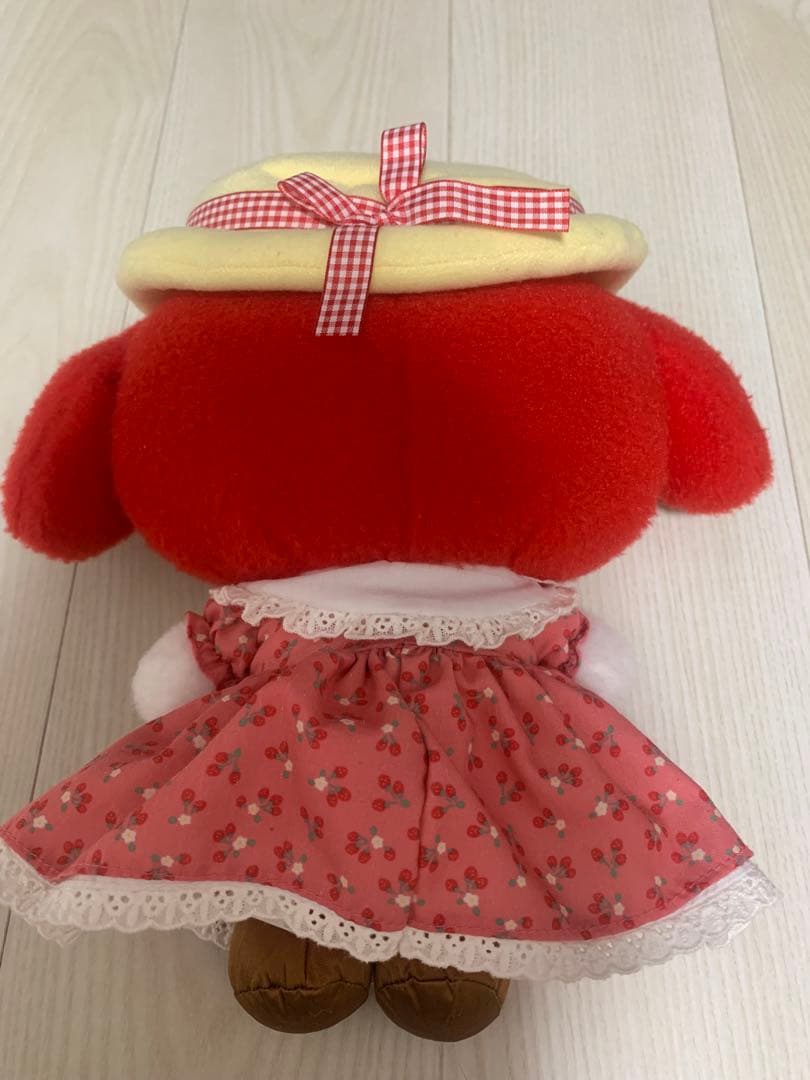 2023年　バースデードール　赤メロ　ぬいぐるみ