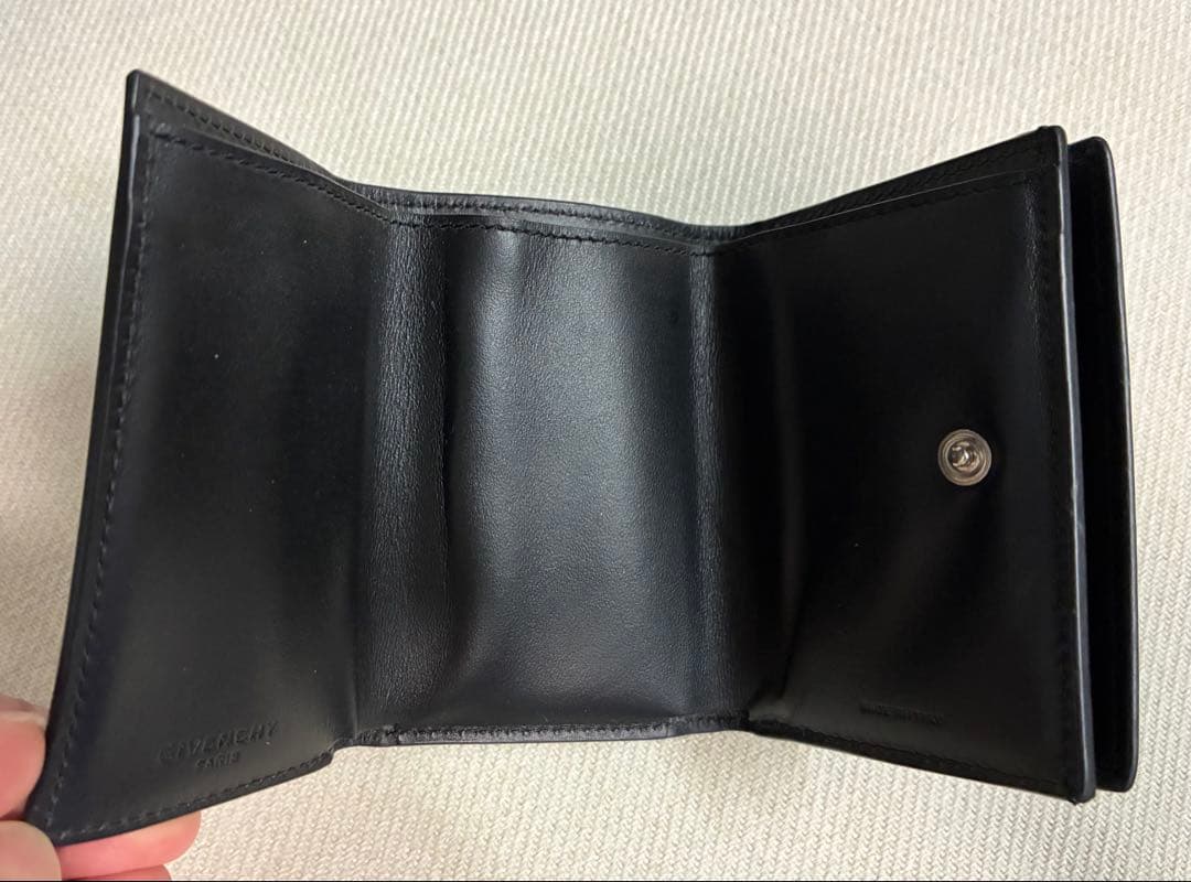 GIVENCHY 3つ折り財布 フローラルプリント ジバンシー