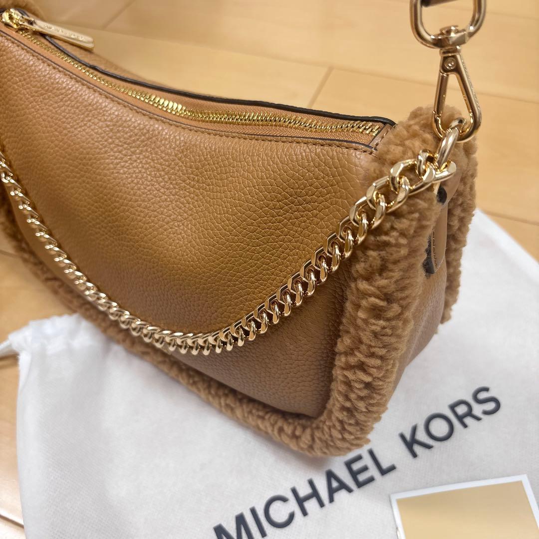 【新品】MICHAEL KORS CARMELAコンバーチブル ポシェット