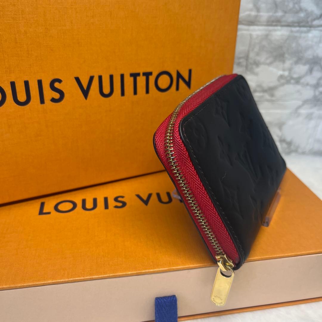LOUIS VUITTON ヴェルニ マット ジッピーパス　小銭入れ