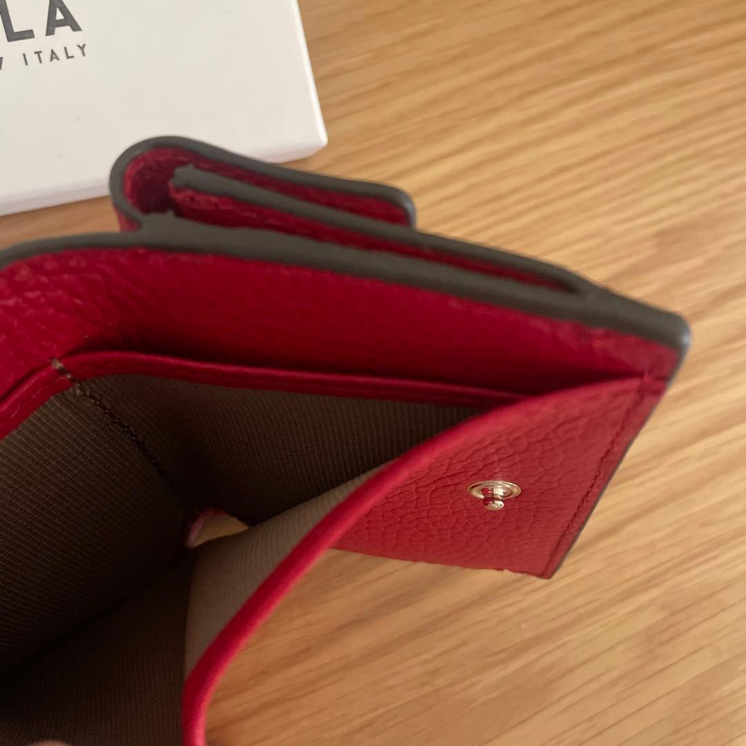 ［ももすけ]FURLA 三つ折り財布