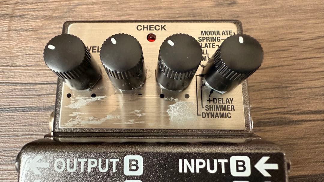 箱付きBOSS Reverb RV-6 ギターエフェクター