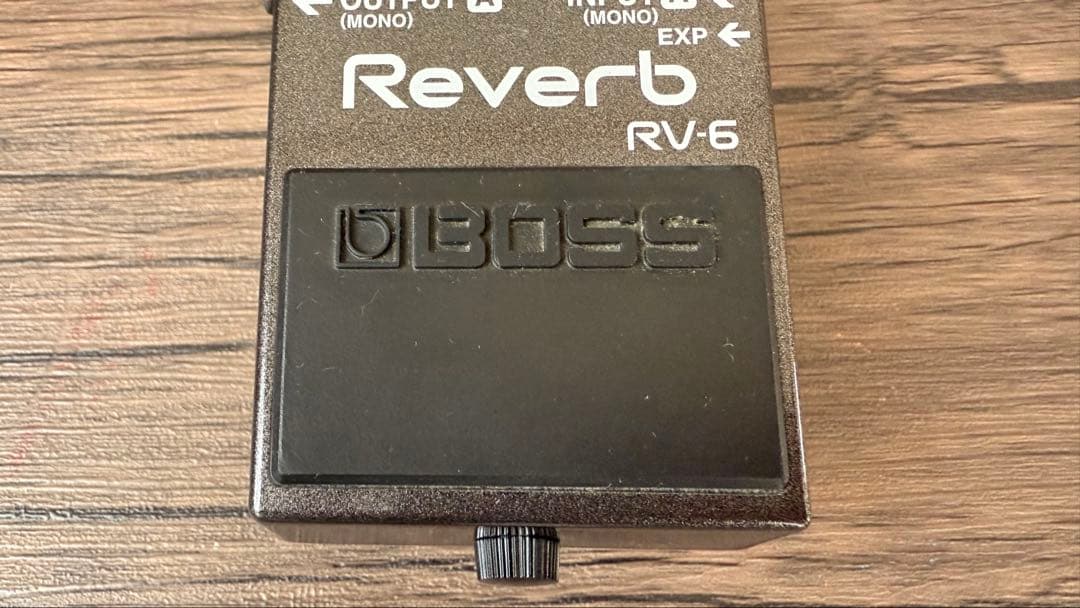 箱付きBOSS Reverb RV-6 ギターエフェクター