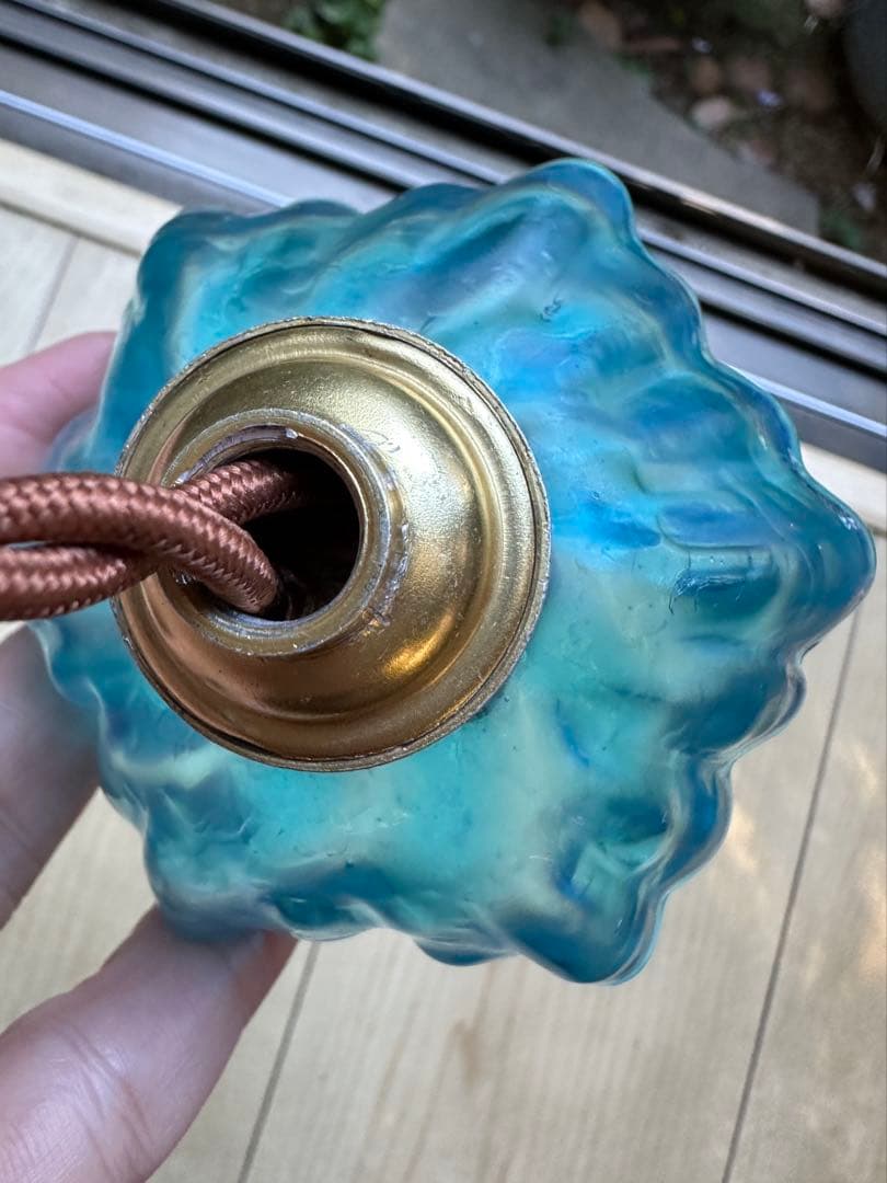 フランス アンティーク ブルーオパール螺旋模様の小さな可愛らしいアトリエランプ＊