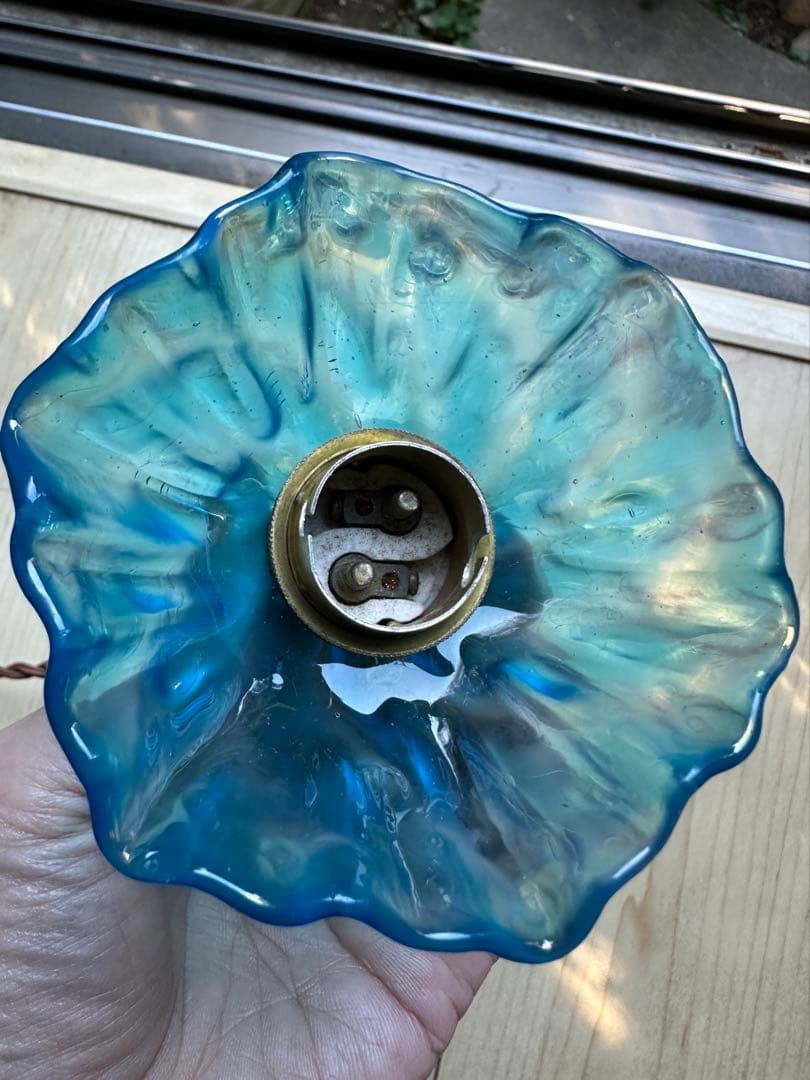 フランス アンティーク ブルーオパール螺旋模様の小さな可愛らしいアトリエランプ＊