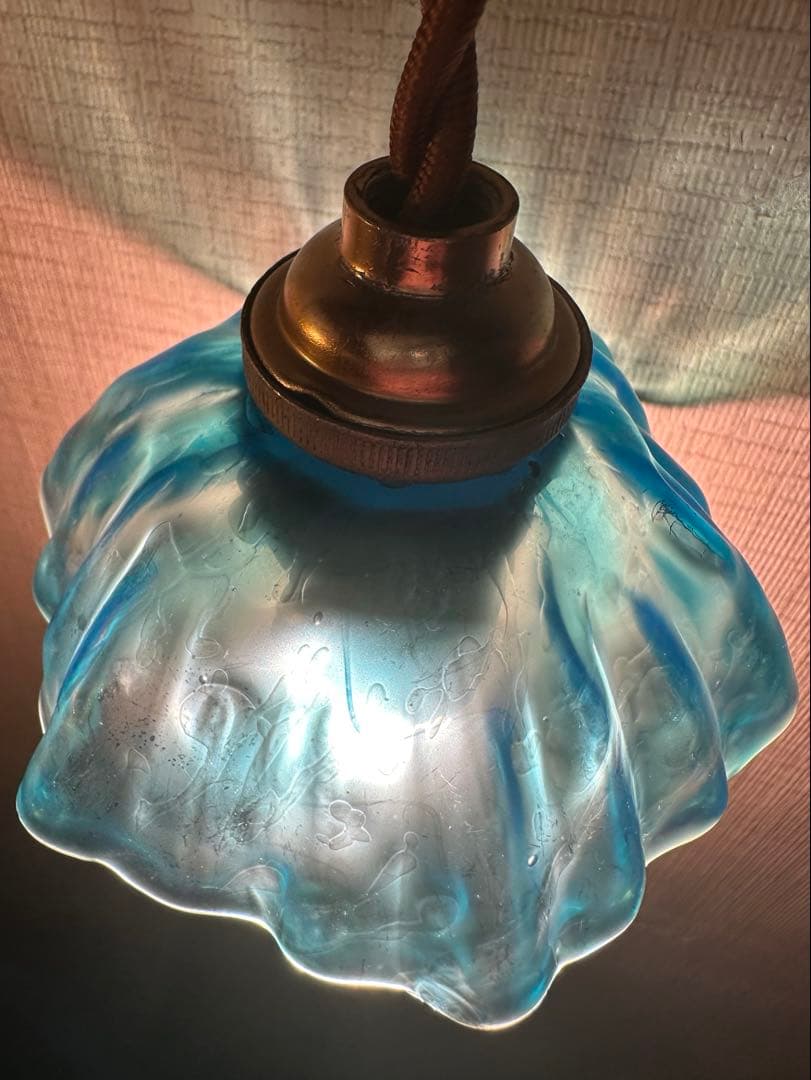 フランス アンティーク ブルーオパール螺旋模様の小さな可愛らしいアトリエランプ＊