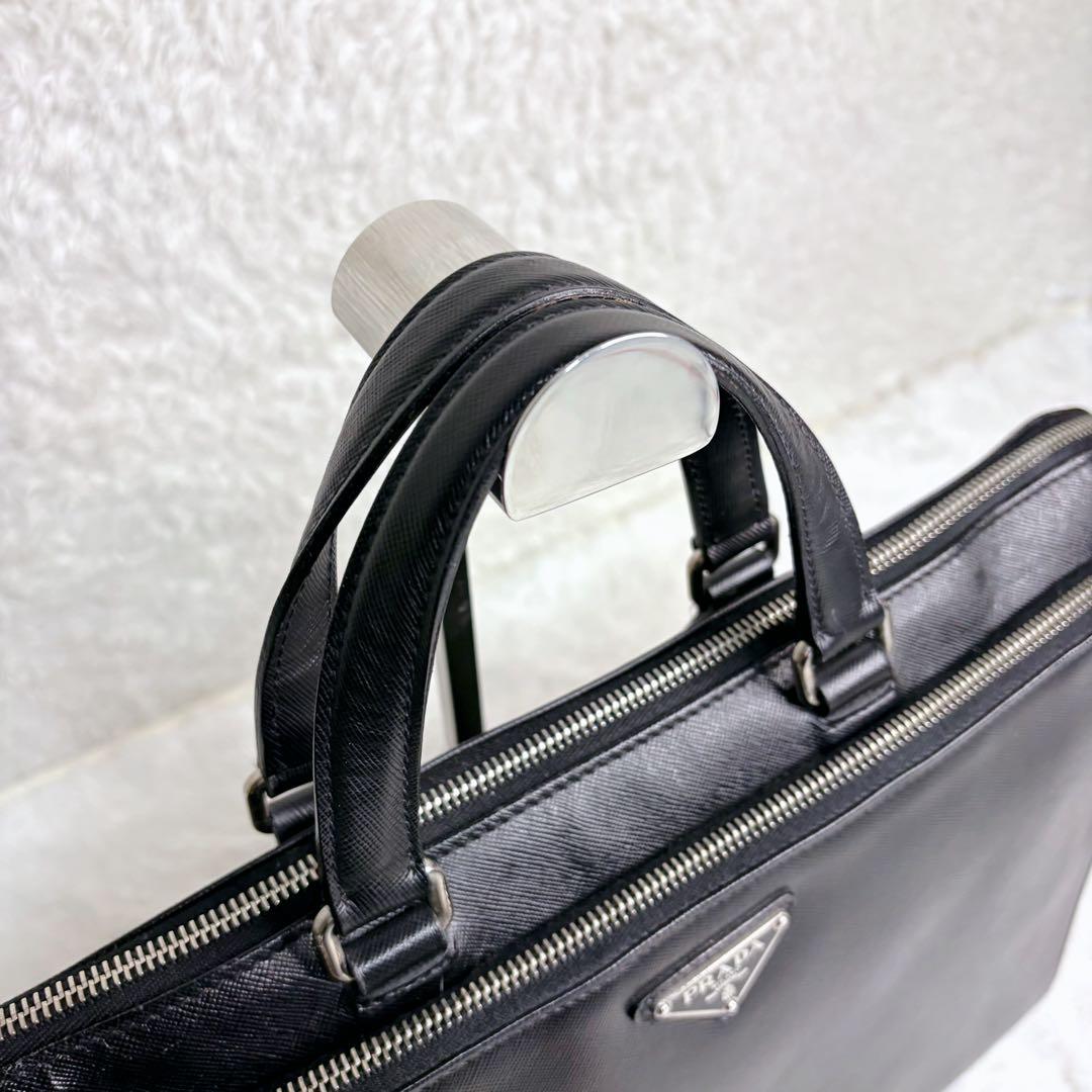 【極美品】PRADA ビジネスバッグ A4収納 ブリーフケース 正規品 三角ロゴ