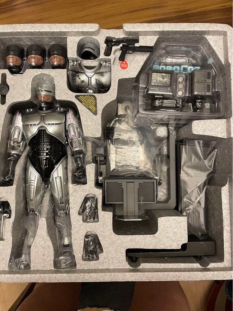 【絶版】ロボコップ・ドッキングステーション付き　ホットトイズ