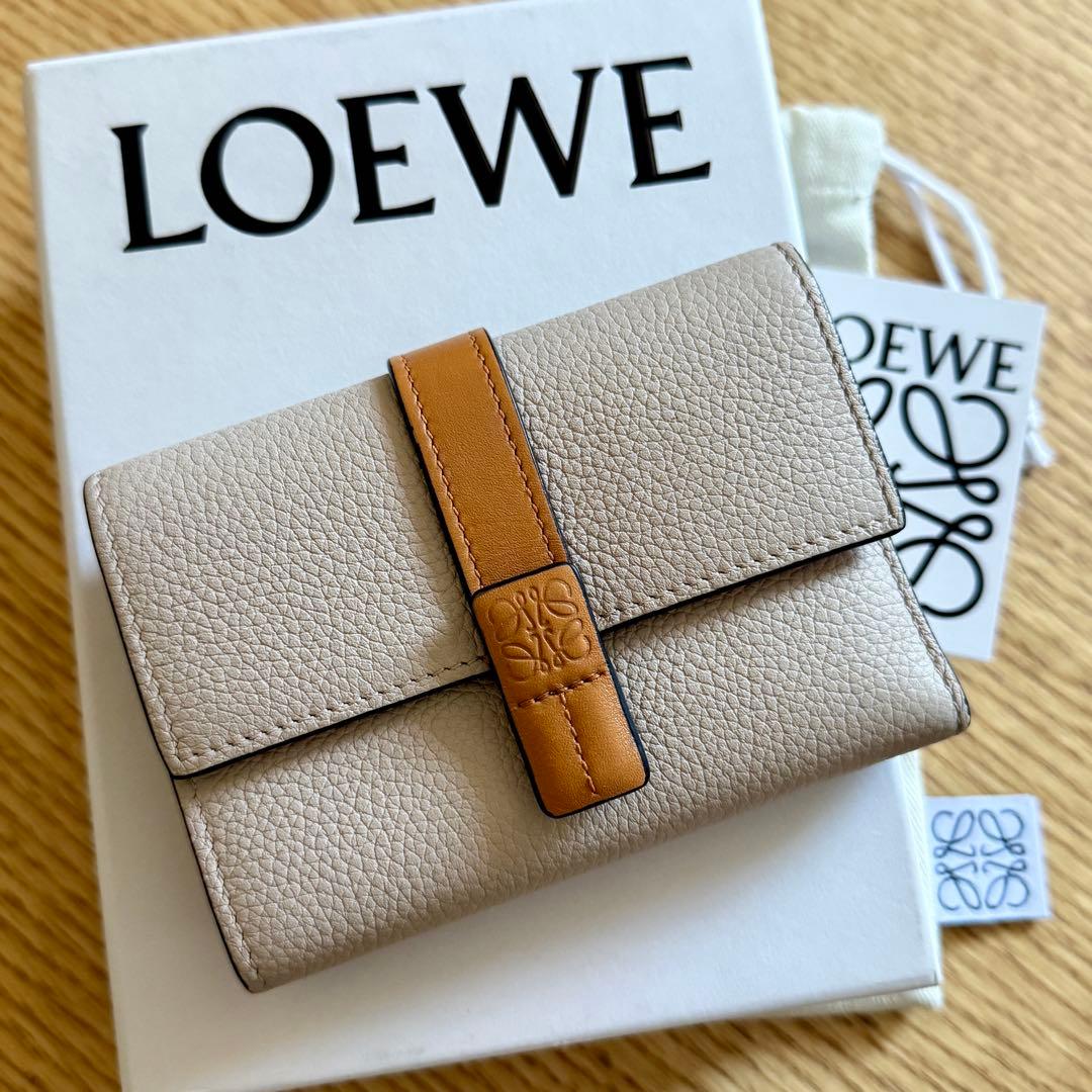 LOEWE ロエベ　バーティカルウォレット　スモール