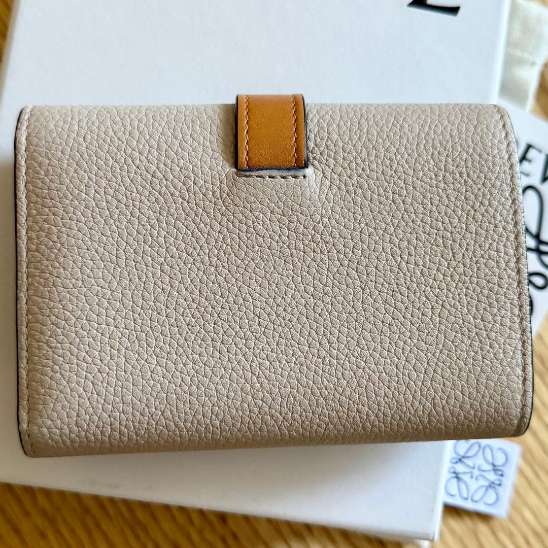 LOEWE ロエベ　バーティカルウォレット　スモール