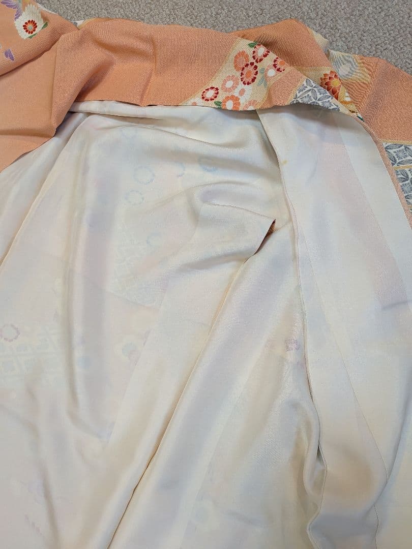 古典柄の正絹振袖　着物リメイク　3枚セットです