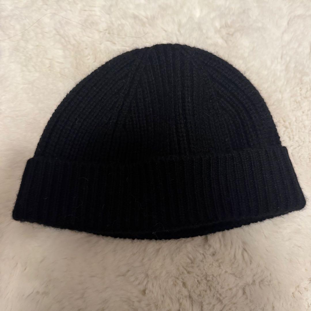 セリーヌ　トリオンフ　ニット帽　シームレスカシミア　ブラック