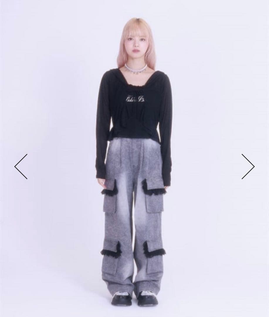 カーゴパンツ グレー フリル付き