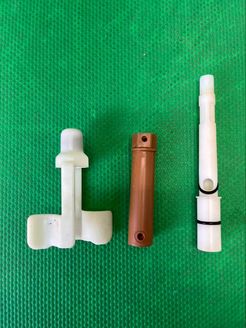 ☆地域限定送料無料☆工場整備品☆日世 ソフトクリームフリーザー　業務用