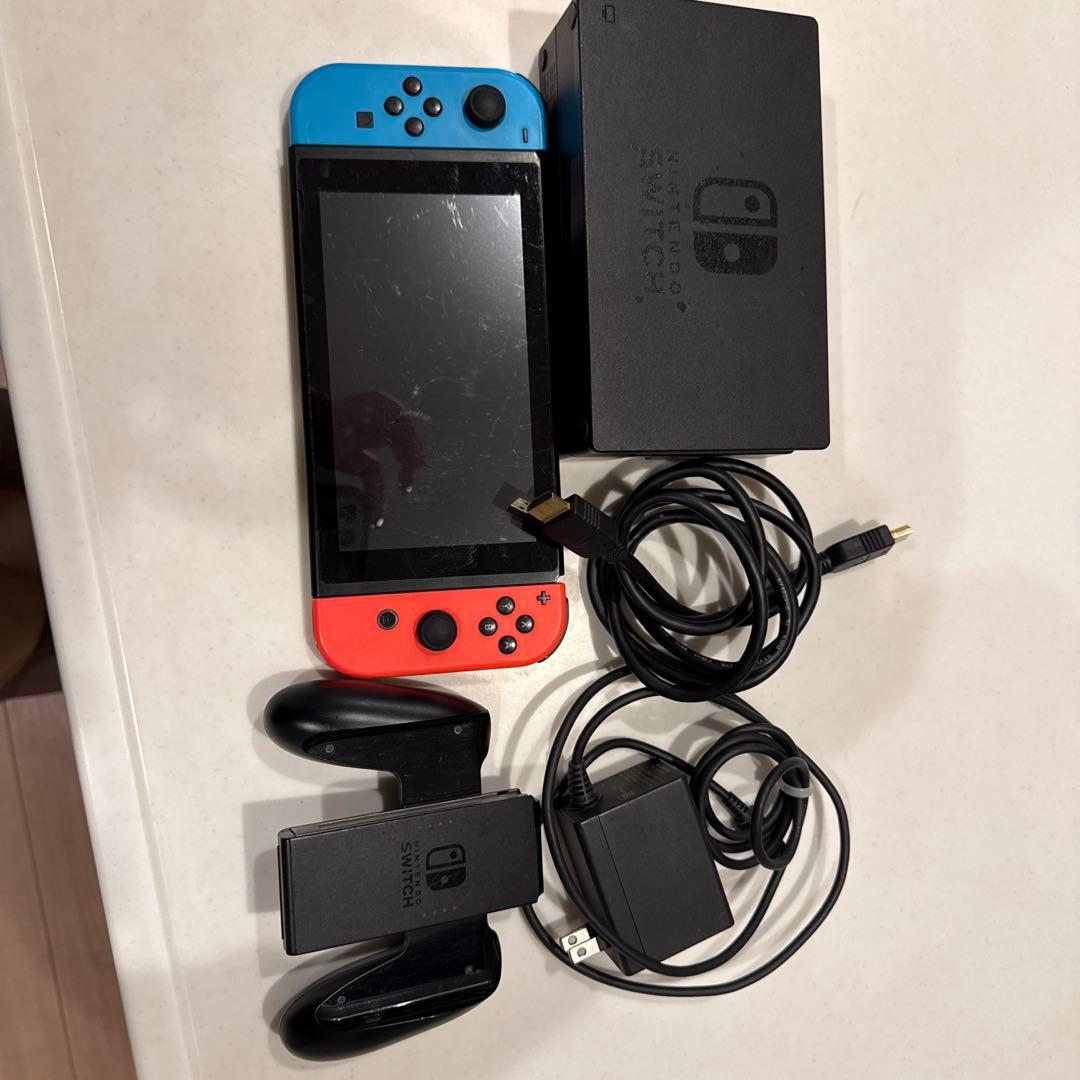 Nintendo Switch 本体 青と赤 Joy-Con