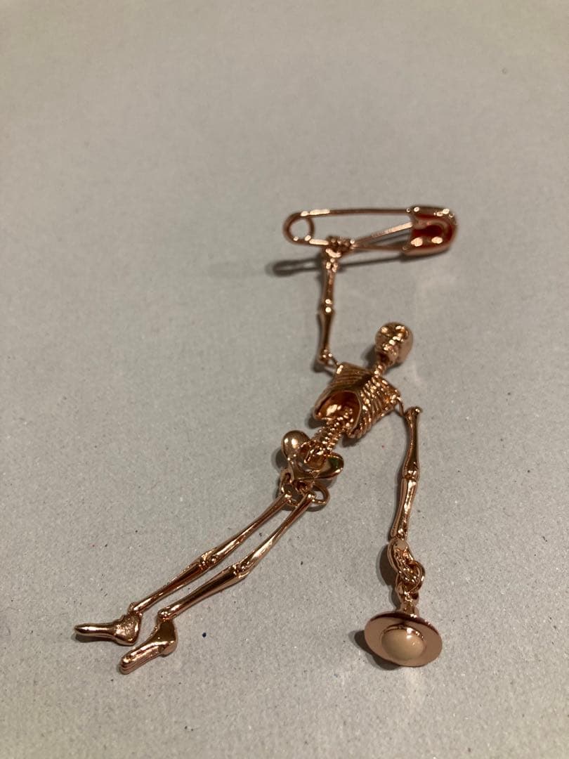 証明書有・正規品　ヴィヴィアンウエストウッド　スケルトンブローチ　ピンクゴールド