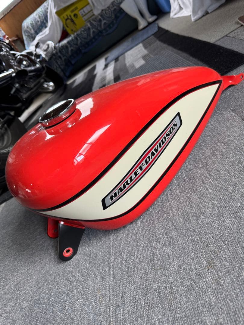 ハーレー　純正タンク