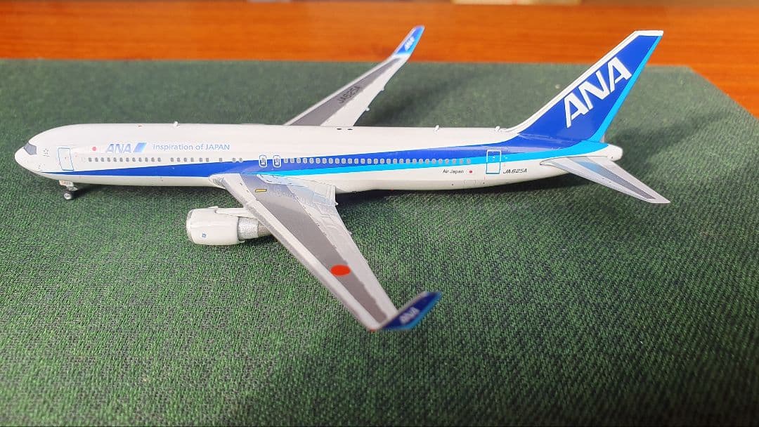 Phoenix 1:400 ANA B767-300ER WL装備