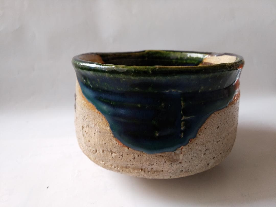 山口錠鉄 織部 茶碗 織部焼 瀬戸赤津焼 共箱 茶道具 茶器 抹茶碗 美品 です