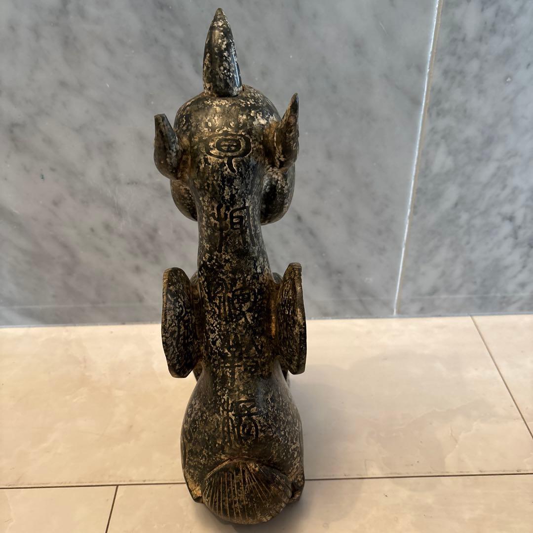 中国アンティーク　威厳のある姿が美しい幸運を呼び込む霊獣、麒麟の石製オブジェ