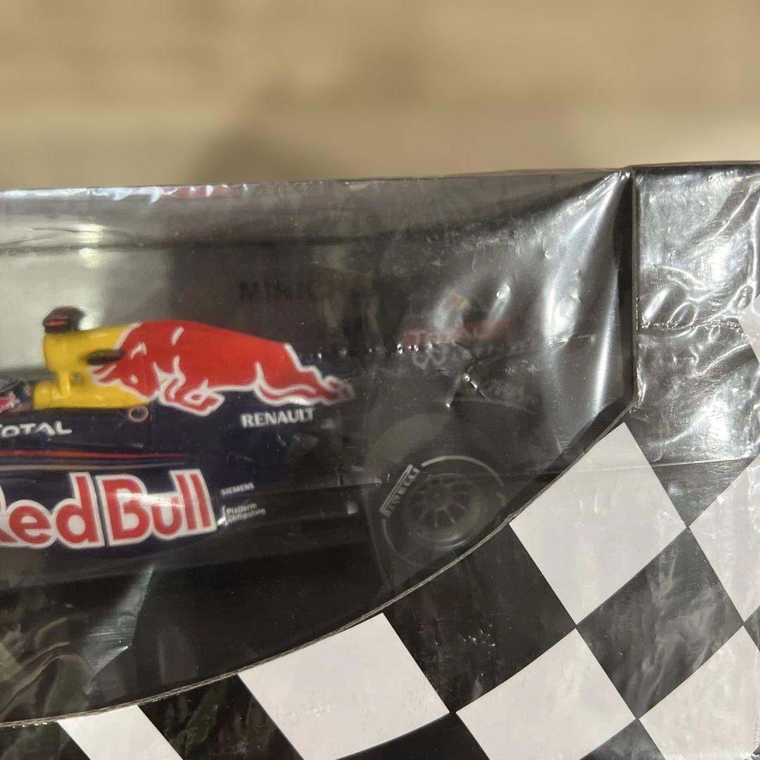 未開封　MINICHAMPS レッドブル RB6 ベッテル 1:18 ミニカー