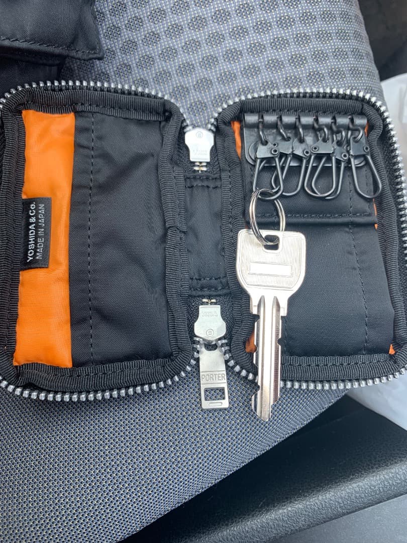 タンカーキーケース