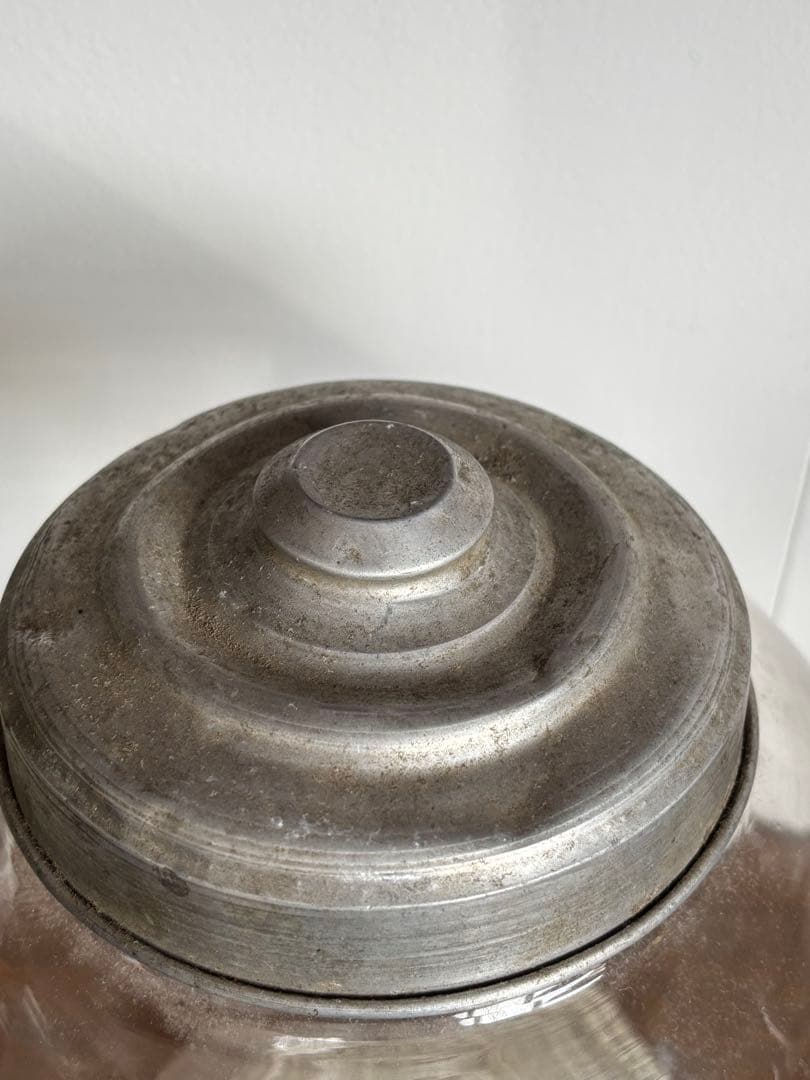 昭和レトロ☆駄菓子瓶　アンティーク 球形 金属製蓋　難あり