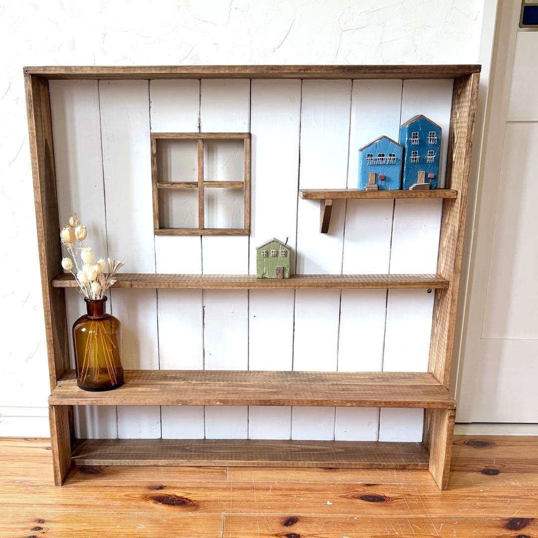 小さな窓の飾り棚　什器　ガーデン雑貨