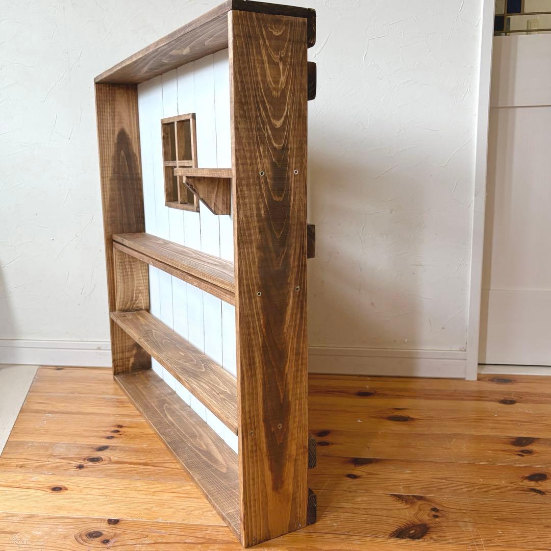 小さな窓の飾り棚　什器　ガーデン雑貨