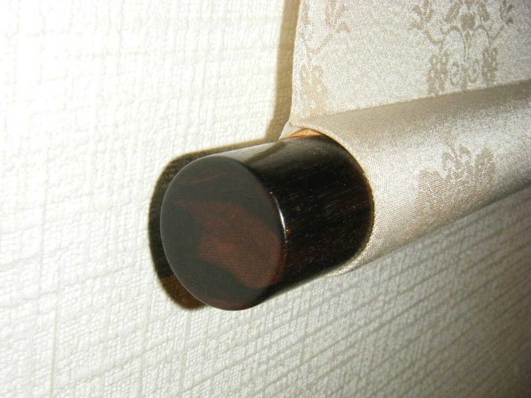 【真作】掛軸　三木貞芳　淡墨桜　　人気画家　名品　共箱入　O196