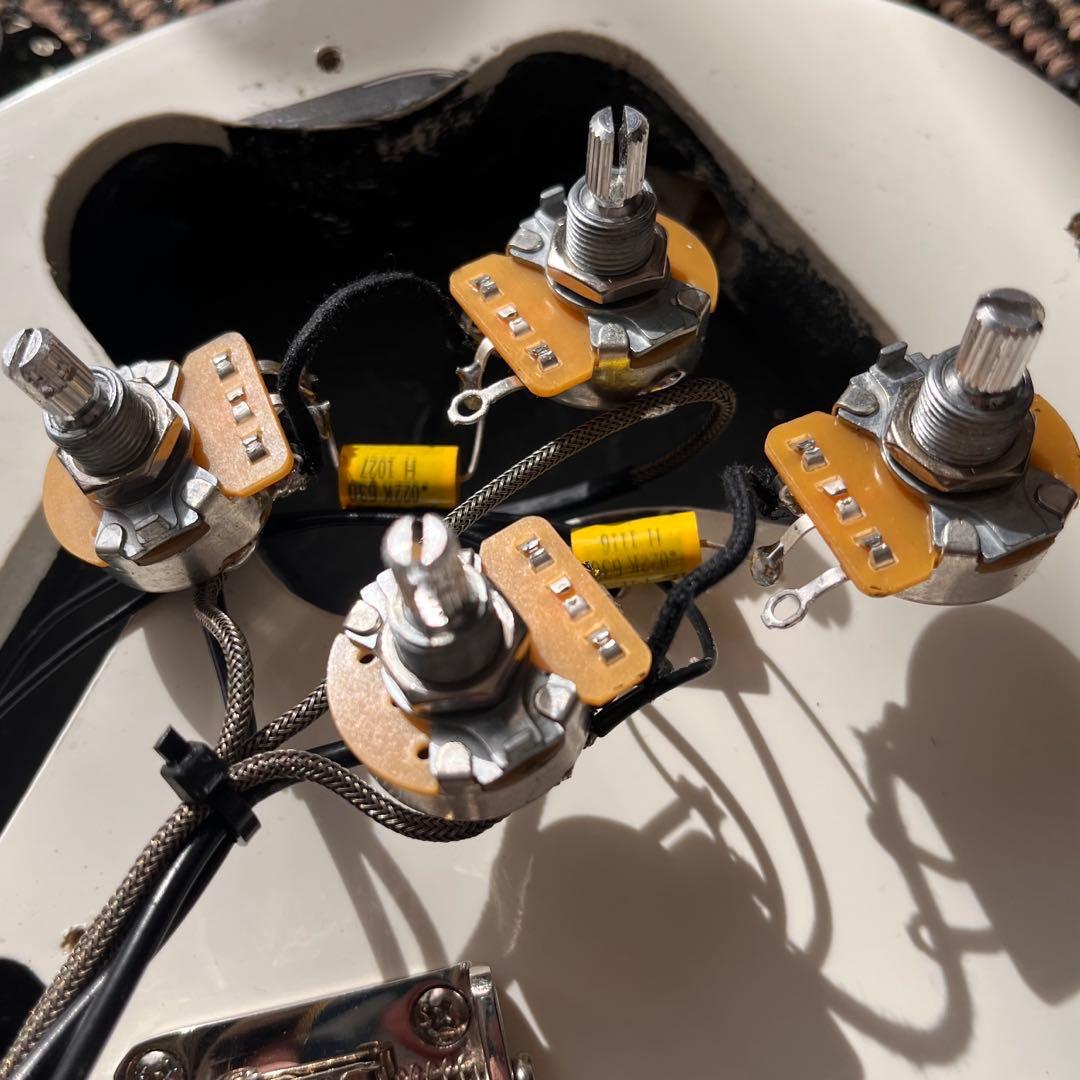 Squier Telecaster Deluxe クニフェ搭載