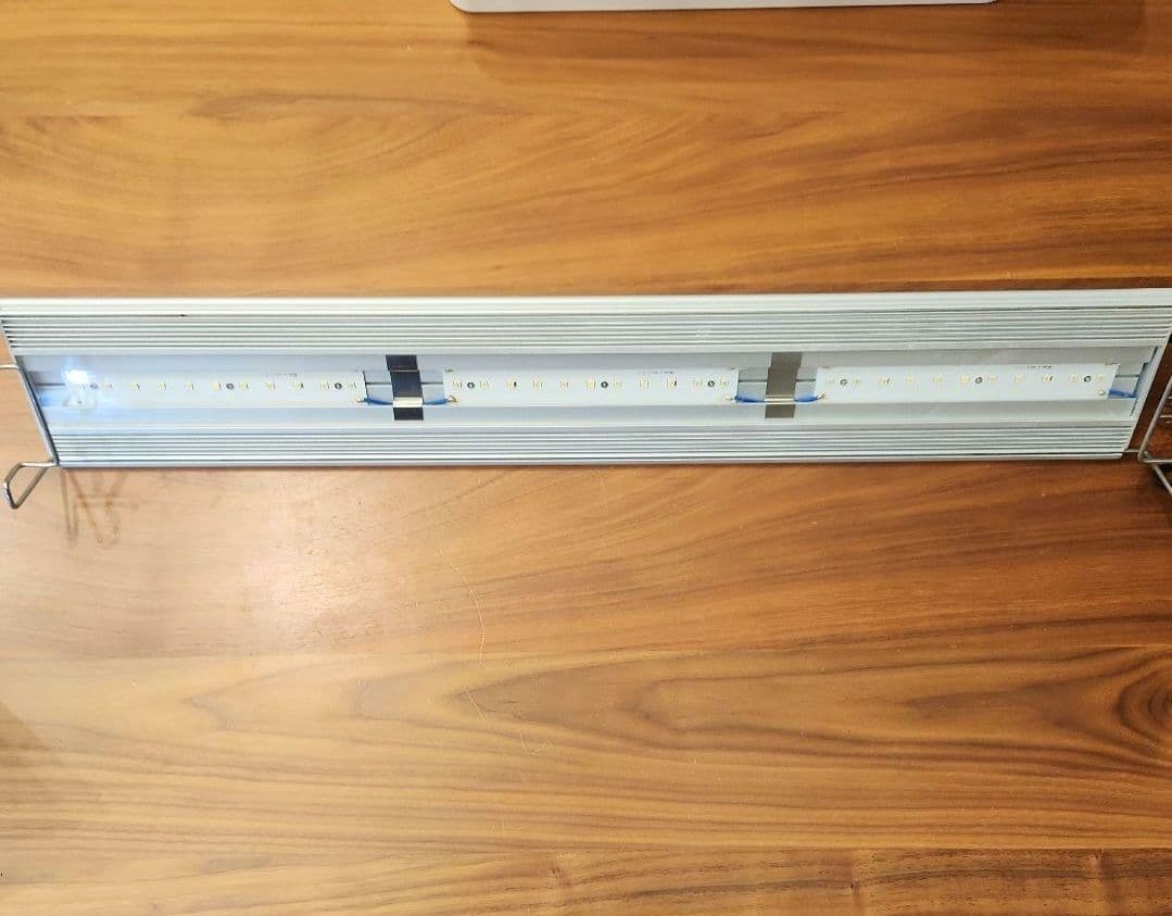 ライト・照明器具 Aqullo Triangle Bright 60cm