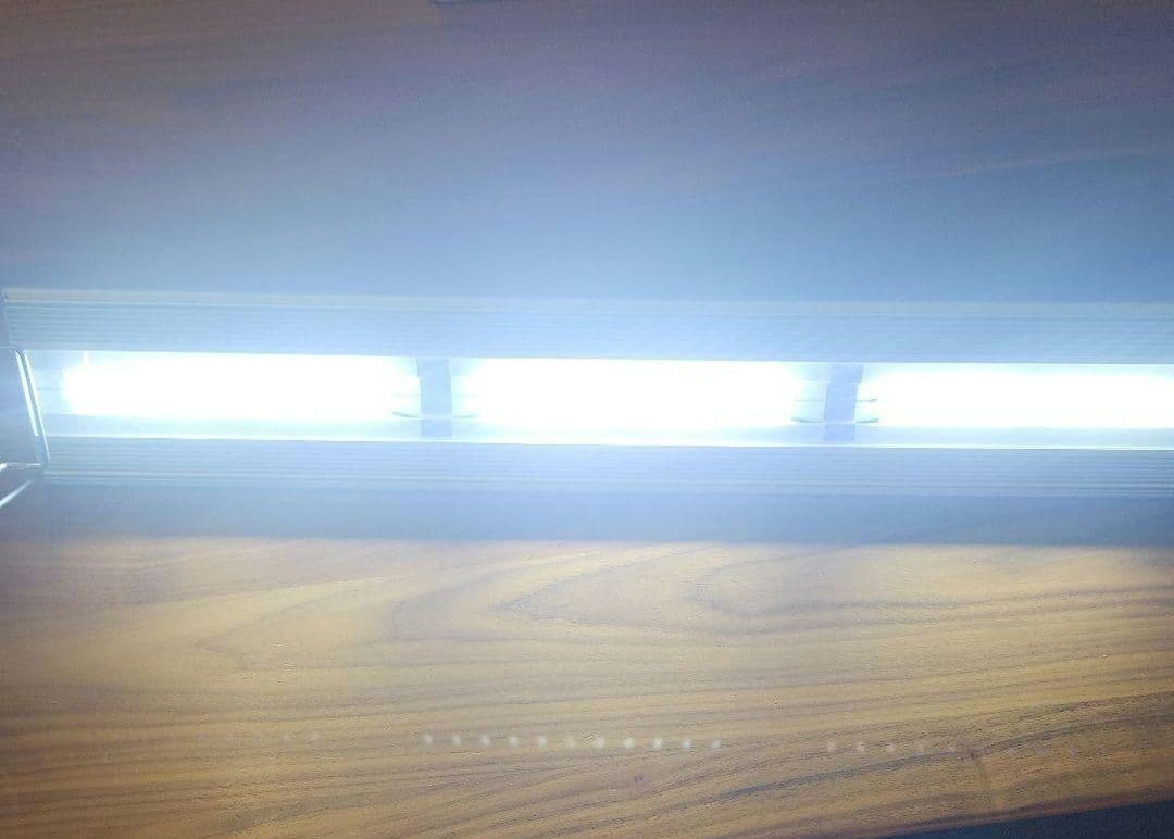 ライト・照明器具 Aqullo Triangle Bright 60cm