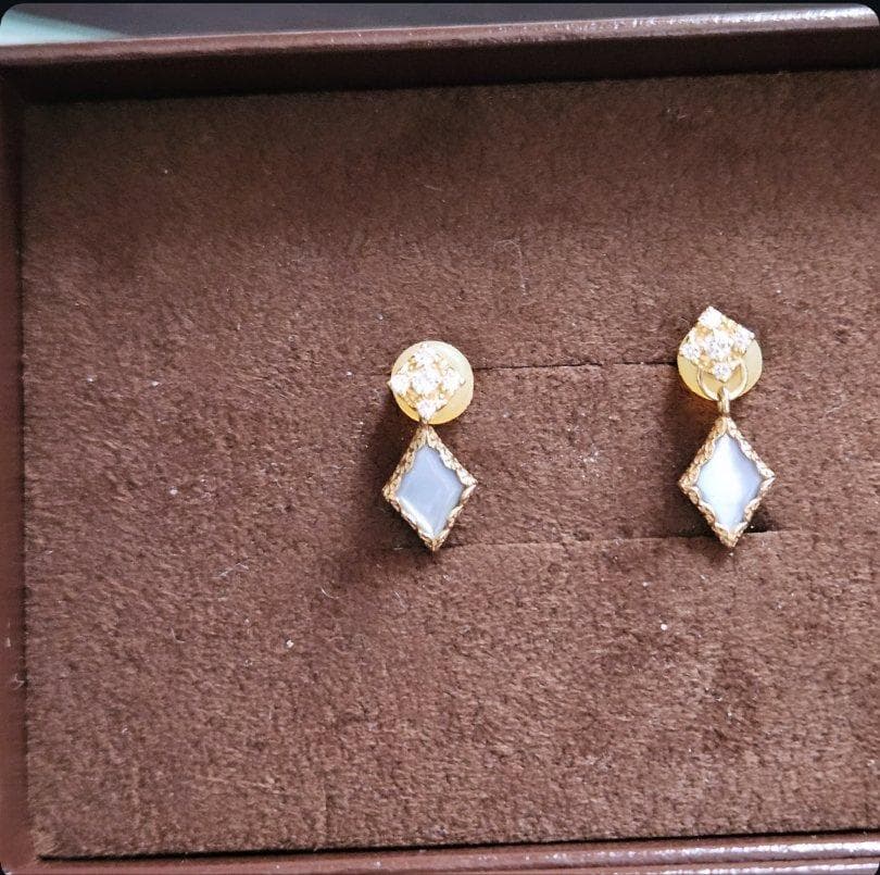 ◆ヴァンドーム青山 ピアス K18YG ダイヤモンド 繊細 アガット好きにも◎