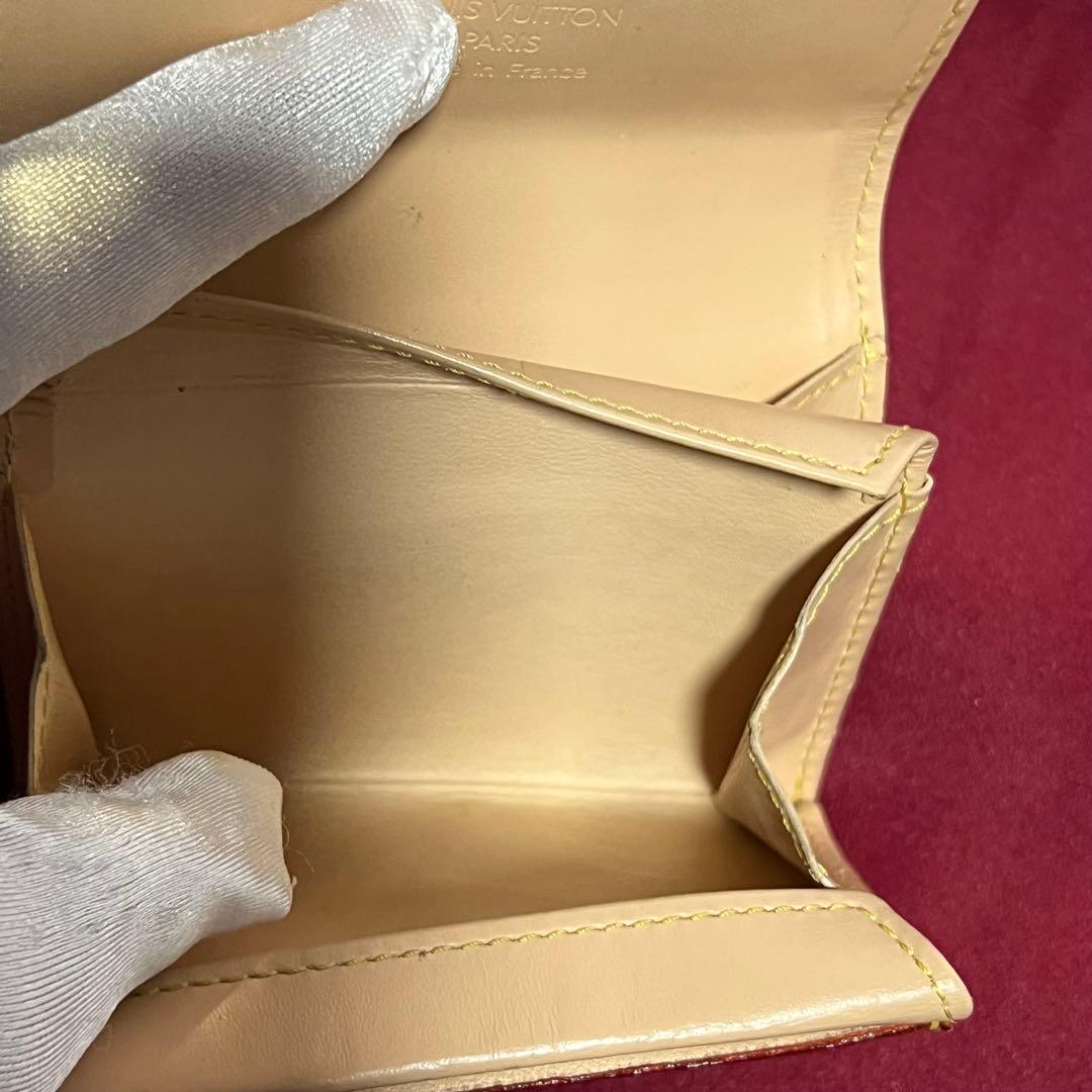 LOUIS VUITTON ポルトモネ　プラ　ケース　マルチカラー　白