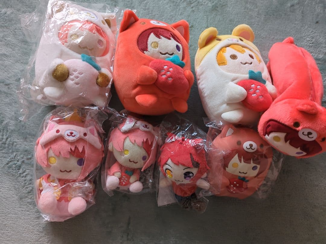 すとぷり缶バッジアクキーぬいぐるみ