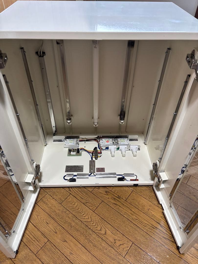 スリッパ殺菌庫保管庫 UVクリーン ガラス扉付き10足保管 (全面ホワイト塗装)