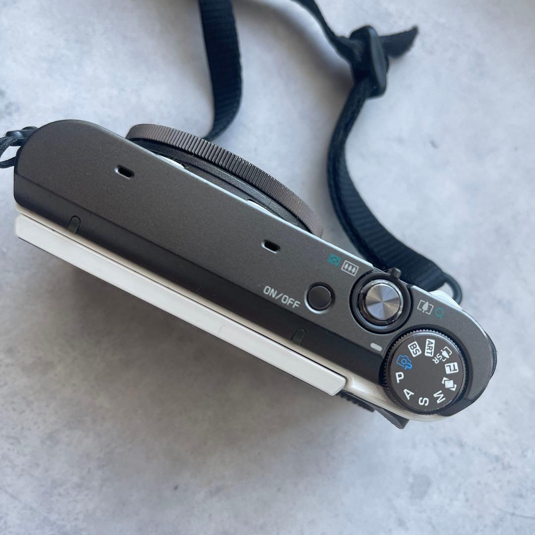 CASIO EXILIM EX-ZR3000 ホワイト 充電器付き