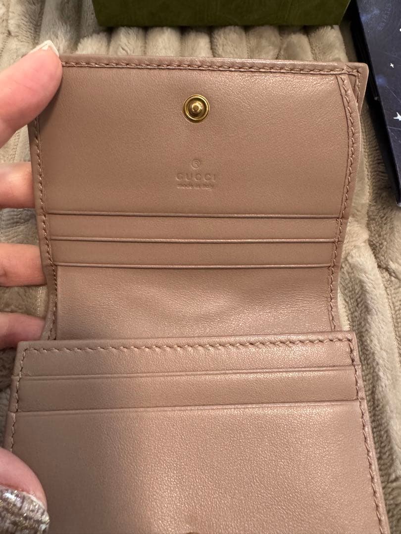 【極美品】GUCCI ベージュ 二つ折り財布