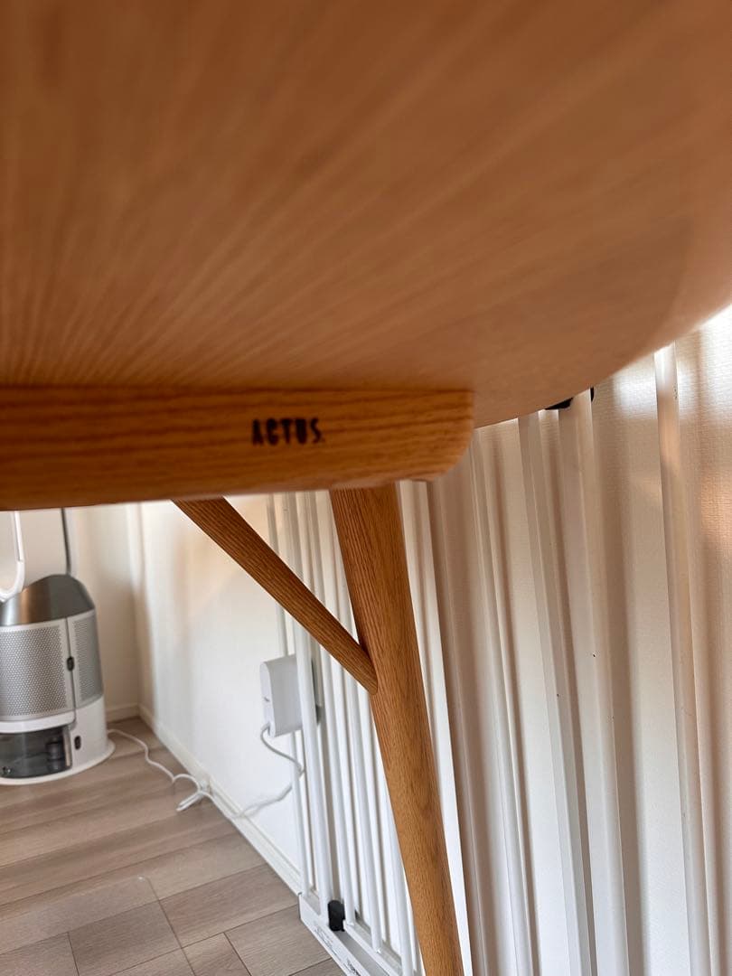 アクタス　KULAUM ダイニングテーブル オーバル