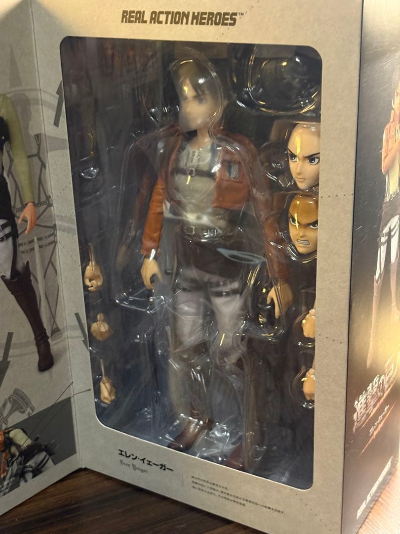 進撃の巨人　エレン・イェーガー　フィギュア　リアルアクションヒーローズ　訳あり品
