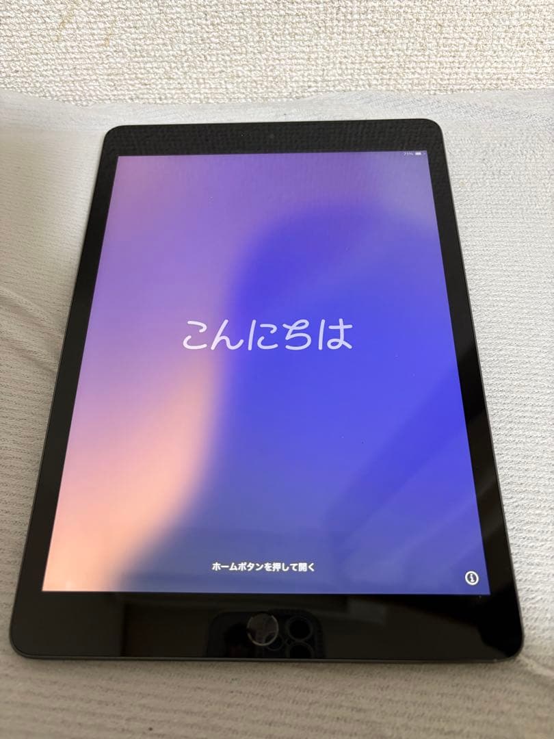 Apple iPad スペースグレー 本体　タブレット