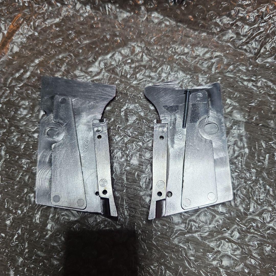 フリーダムアート！超希少デザートイーグルグリップ！スカルデザインレッド！