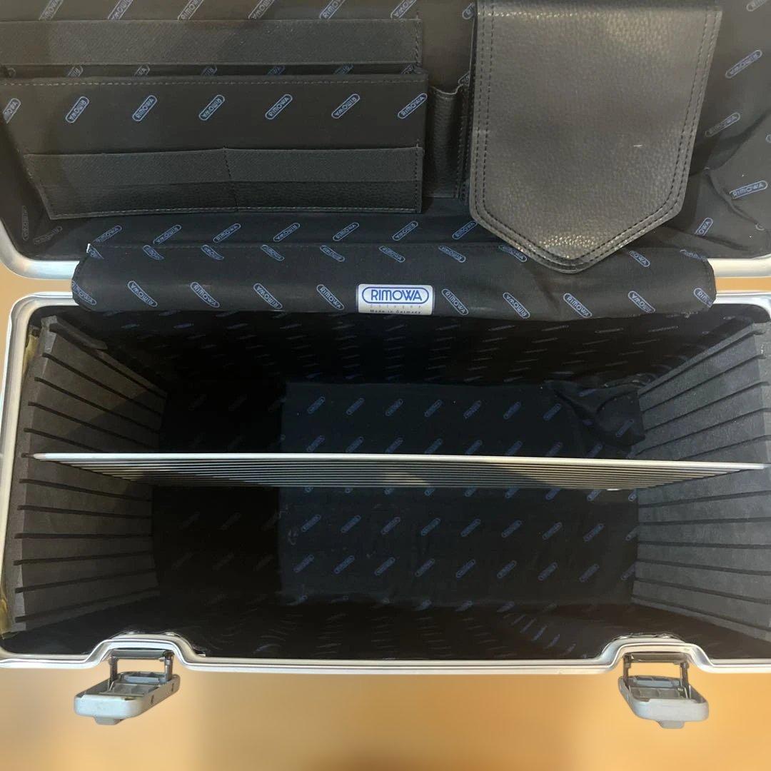 リモア　パイロットキャリーケース　ビジネストロリー